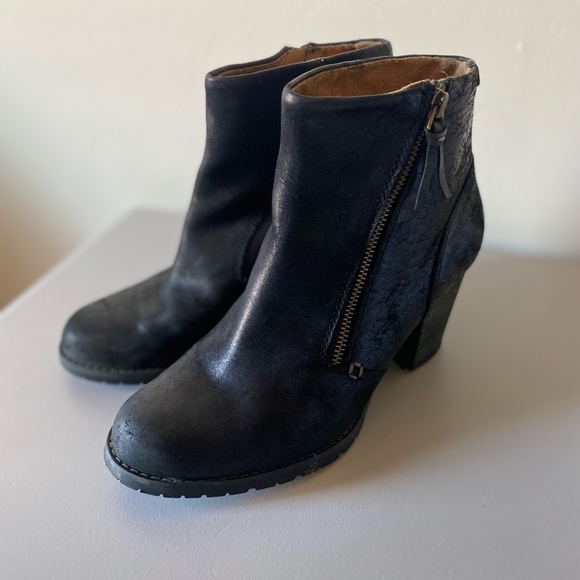 Mission Alfa Black Booties with Zipper - Picture 4 of 7